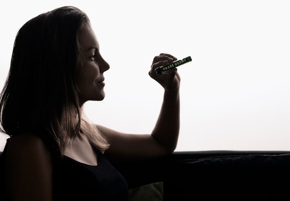 why glass blunts are more safe than rolling papers